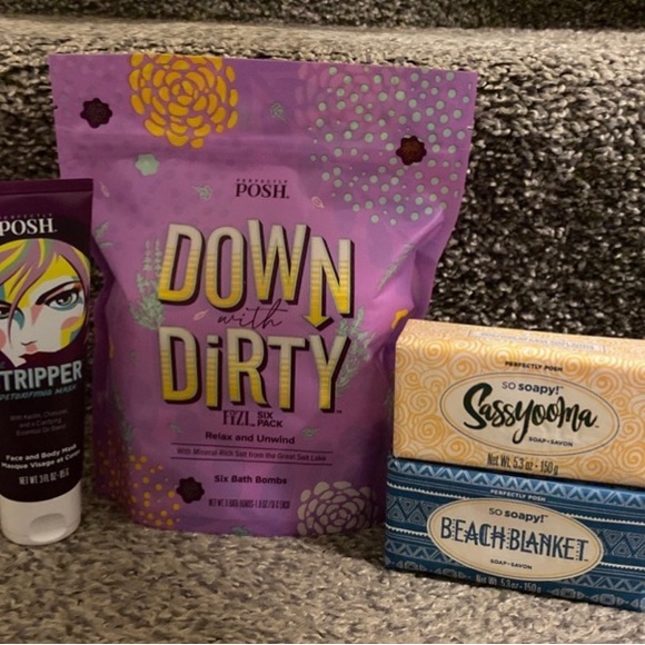 Perfectly Posh Bundle the stripper, down & dirty, soaps - Picture 1 of 4